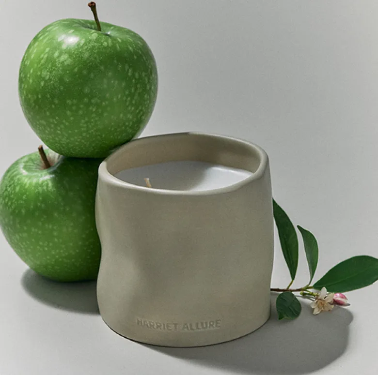 AMA SCENTED CANDLE