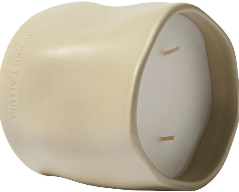 AMA SCENTED CANDLE