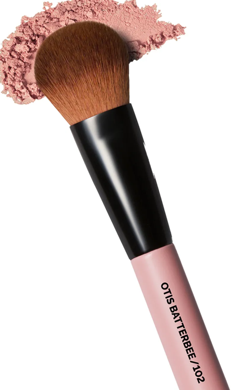 BLUSHER BRUSH 102