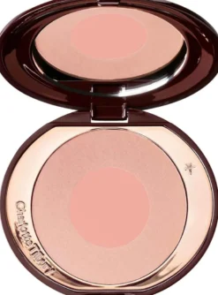 CHEEK TO CHIC