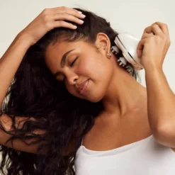 Cloud Nine LED Hair Growth-Stimulating Scalp Massager