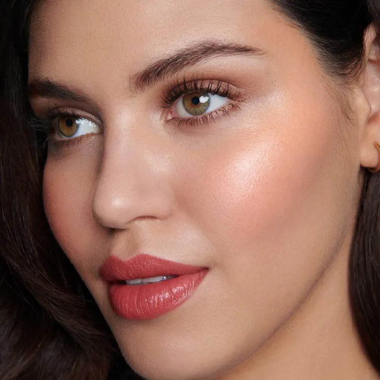 ELEVATED GLOW HIGHLIGHTER