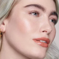 ELEVATED GLOW HIGHLIGHTER