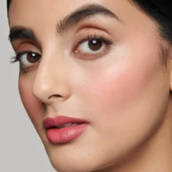 ELEVATED GLOW HIGHLIGHTER