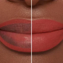 ENHANCE AND DEFINE LIP PENCIL