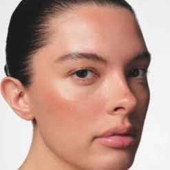 Essential Bronzer Compact