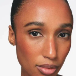 Essential Bronzer Compact