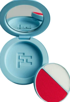 ESSENTIAL LIP COMPACT