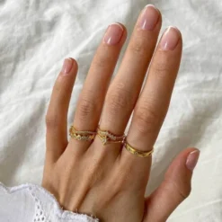 Green Nail Lacquer BEIGE