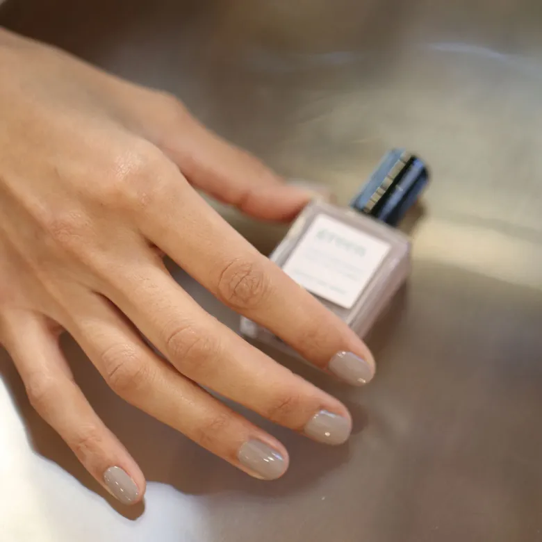 Green Nail Lacquer Dove Beige