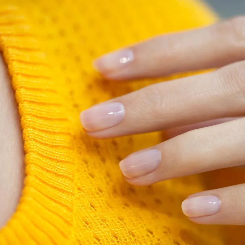 Green Nail Lacquer Pale Rose