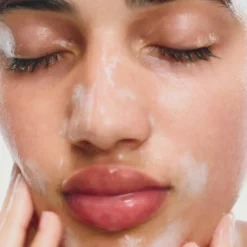 Illluminating Oil Face Cleanser