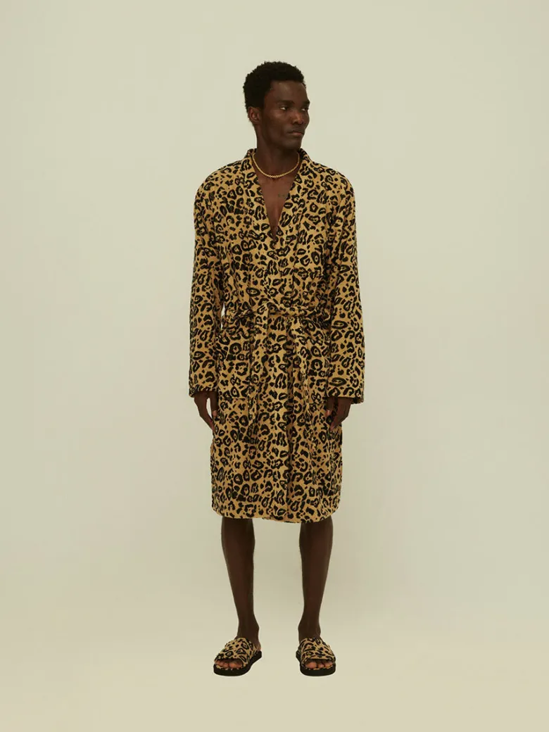 Leo Robe