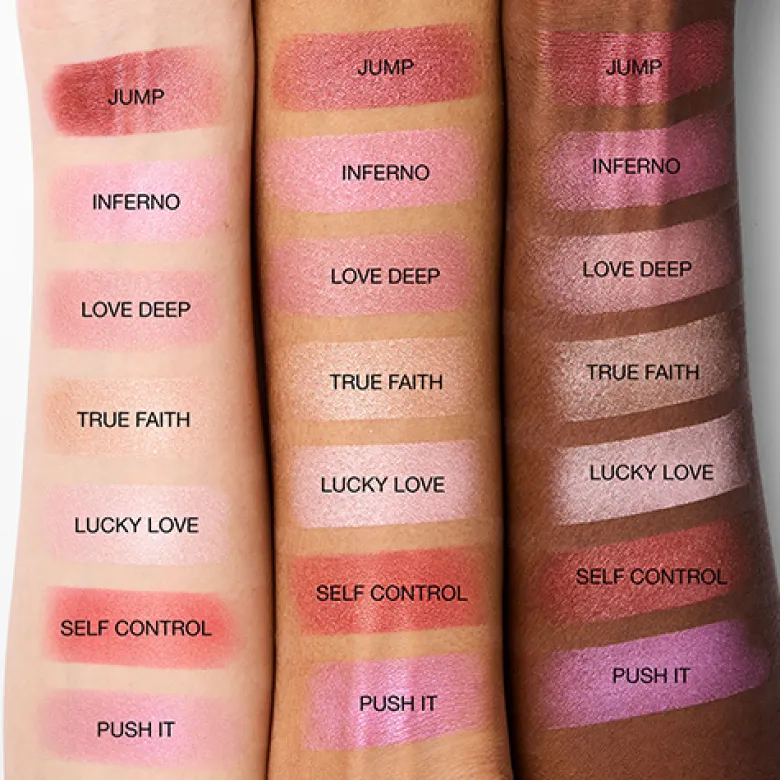LIGHT REFLECTING LUMINIZING BLUSH