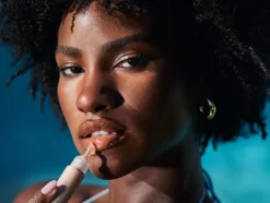 Lip Oasis Glossy Treatment