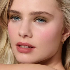 LIQUID SILK EYESHADOW