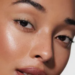 LIQUID SILK EYESHADOW