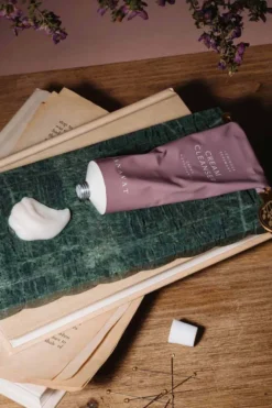 LUMINOUS CEREMONY Cream Cleanser