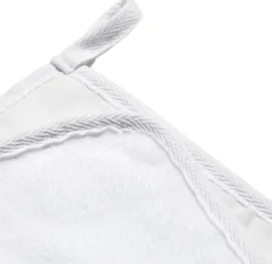 LUXURIOUSLY GENTLE CLEANSING AND EXFOLIATING CLOTHS - White