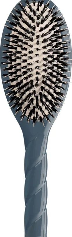 N.02 The Essential Do It All Brush
