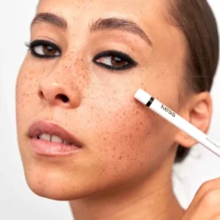 One Swipe Kajal Liner