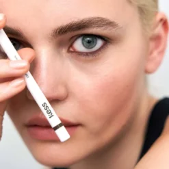 One Swipe Kajal Liner