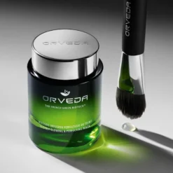 Oveda Visibly Glowing & Perfecting Mask