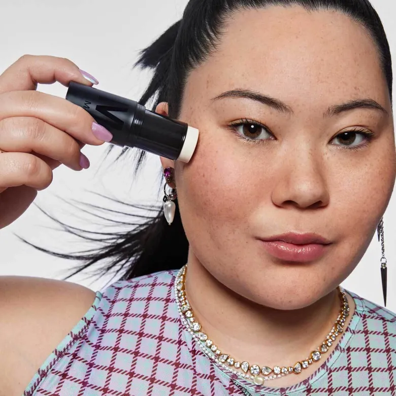 PORE ECLIPSE MATTE BLUR STICK