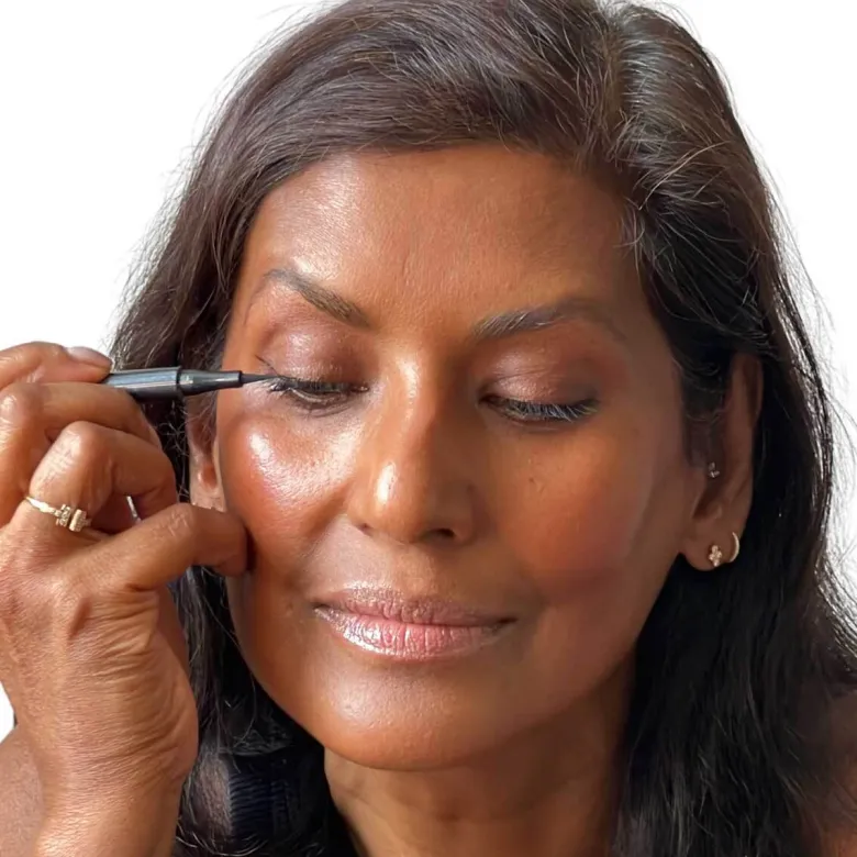 Precision Liquid Eyeliner - Pitch Black