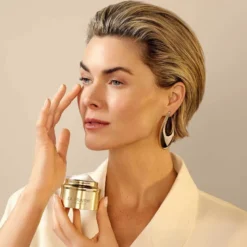 Pure Gold Radiance Eye Cream