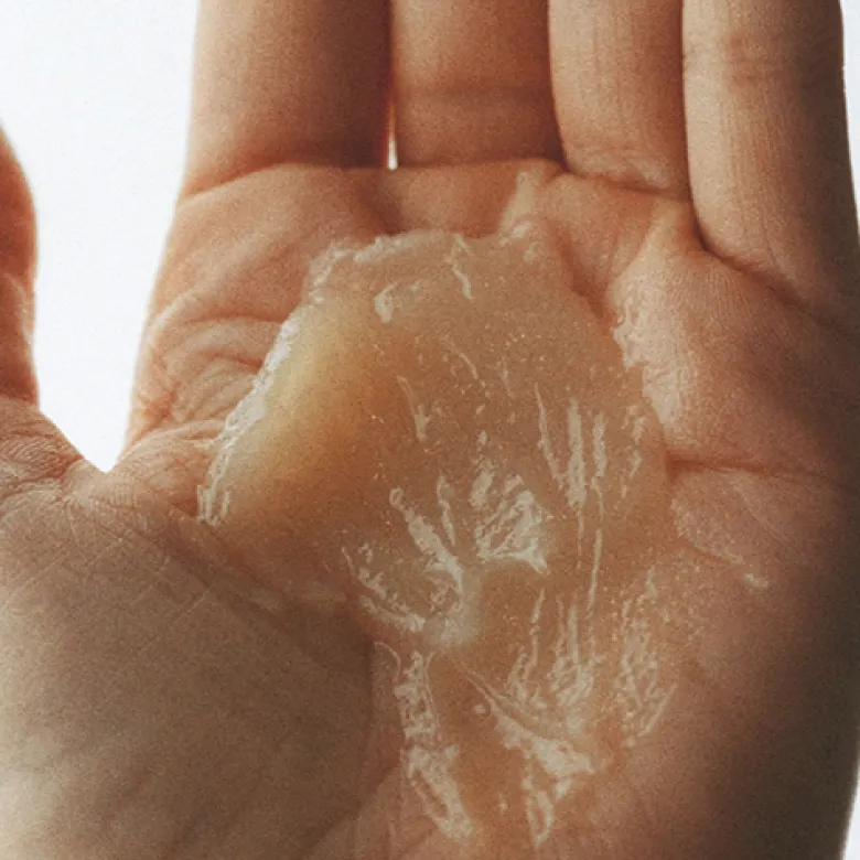 RADIANCE MAKEUP REMOVER BALM