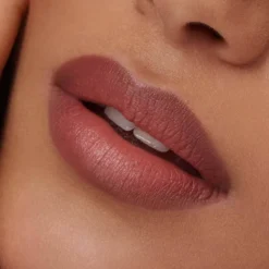 SCULPT AND SHADE LIP PENCIL