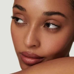 SCULPT AND SHADE LIP PENCIL