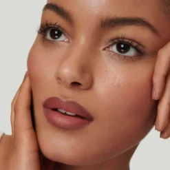 SCULPT AND SHADE LIP PENCIL