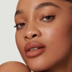 SCULPT AND SHADE LIP PENCIL