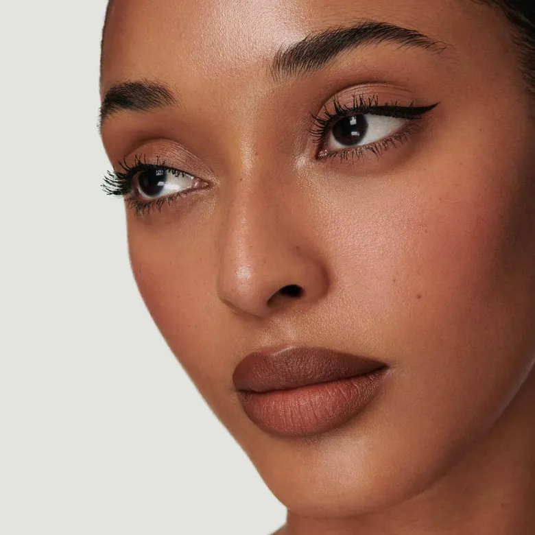 SCULPT AND SHADE LIP PENCIL