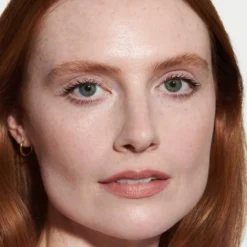 SEAMLESS SKIN ENHANCING TINT