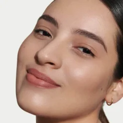SEAMLESS SKIN ENHANCING TINT