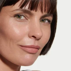 SEAMLESS SKIN ENHANCING TINT