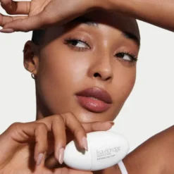 SEAMLESS SKIN ENHANCING TINT