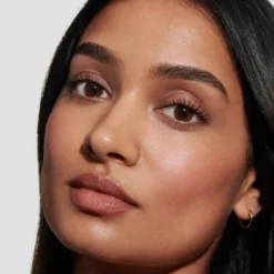 SEAMLESS SKIN ENHANCING TINT