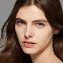 SEAMLESS SKIN FOUNDATION
