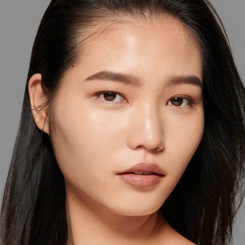 SEAMLESS SKIN FOUNDATION