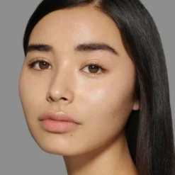 SEAMLESS SKIN FOUNDATION