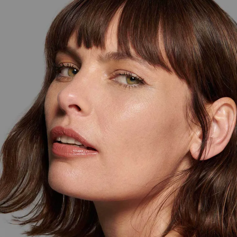 SEAMLESS SKIN FOUNDATION