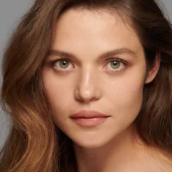 SEAMLESS SKIN FOUNDATION