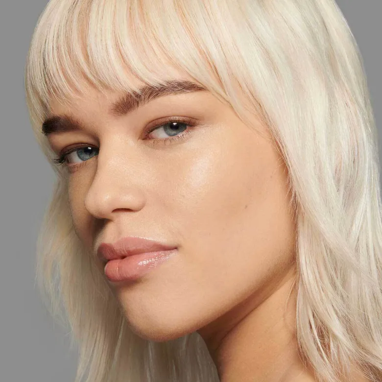 SEAMLESS SKIN FOUNDATION