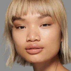 SEAMLESS SKIN FOUNDATION