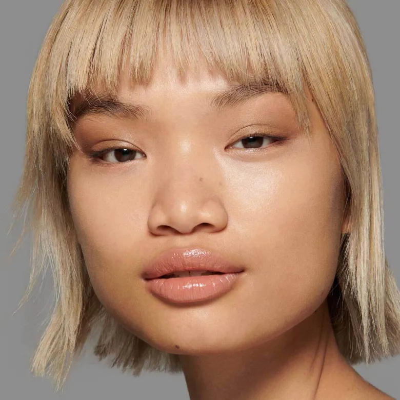 SEAMLESS SKIN FOUNDATION