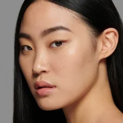 SEAMLESS SKIN FOUNDATION